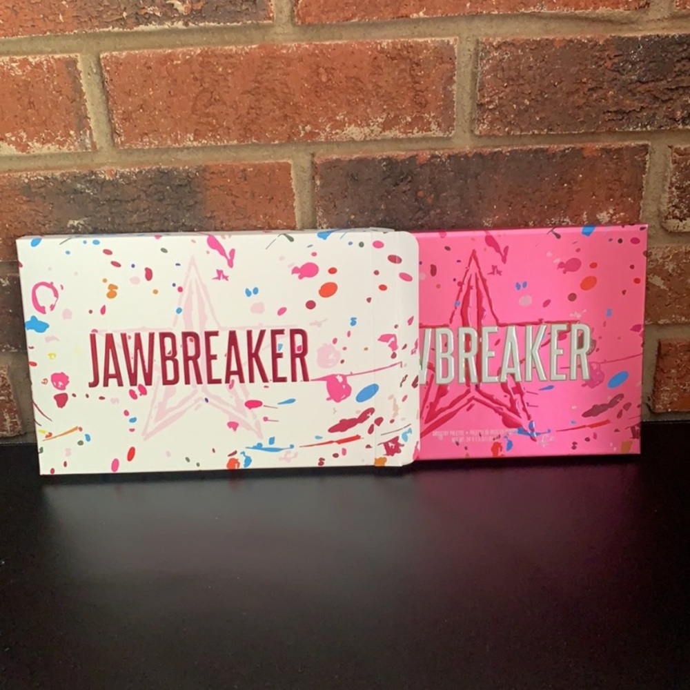 Jeffree star eyeshadow palette